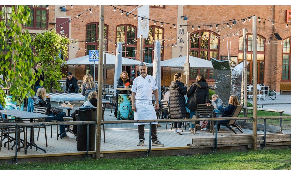 Kennys Gelato uteservering.jpg